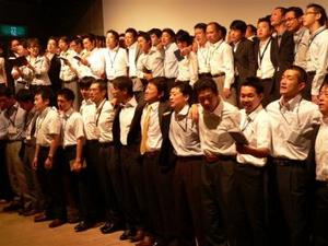 社員総会合唱.jpg